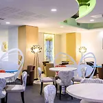 Kyriad Prestige Amiens - And 4*