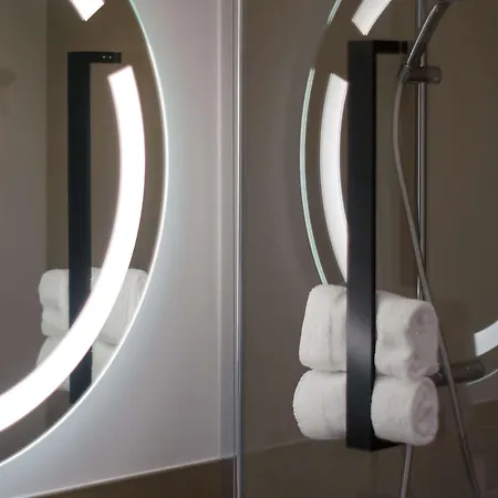 Kyriad Prestige Amiens - And 4*