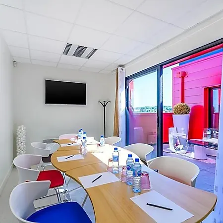 Kyriad Prestige Amiens - And Hotel Poulainville