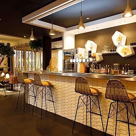Kyriad Prestige Amiens - And Hotel 4*