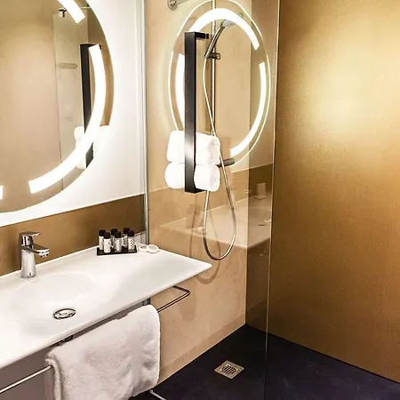 Hotel Kyriad Prestige Amiens - And Poulainville